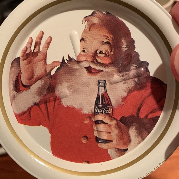 Vintage Collectible Tin Coasters featuring 4 Different Santa Claus & Coca Cola - Picture 12 of 12